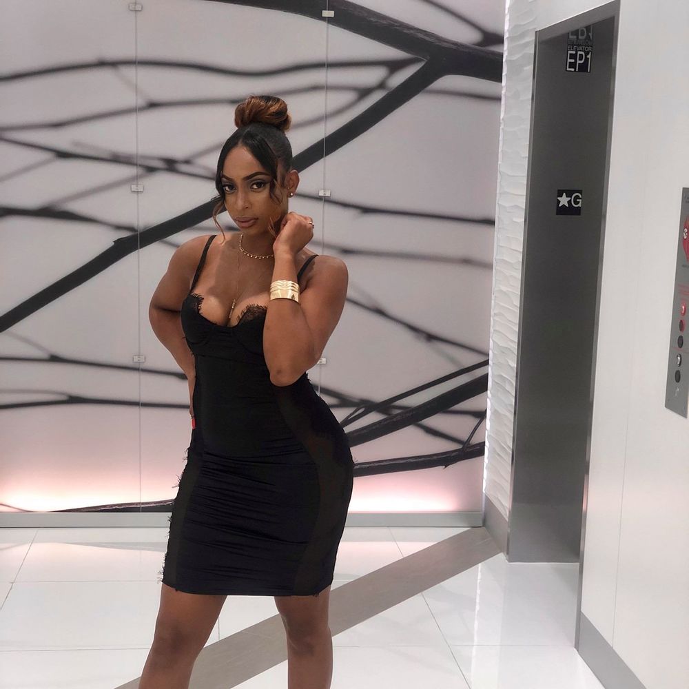 Meet your Posher, Lala